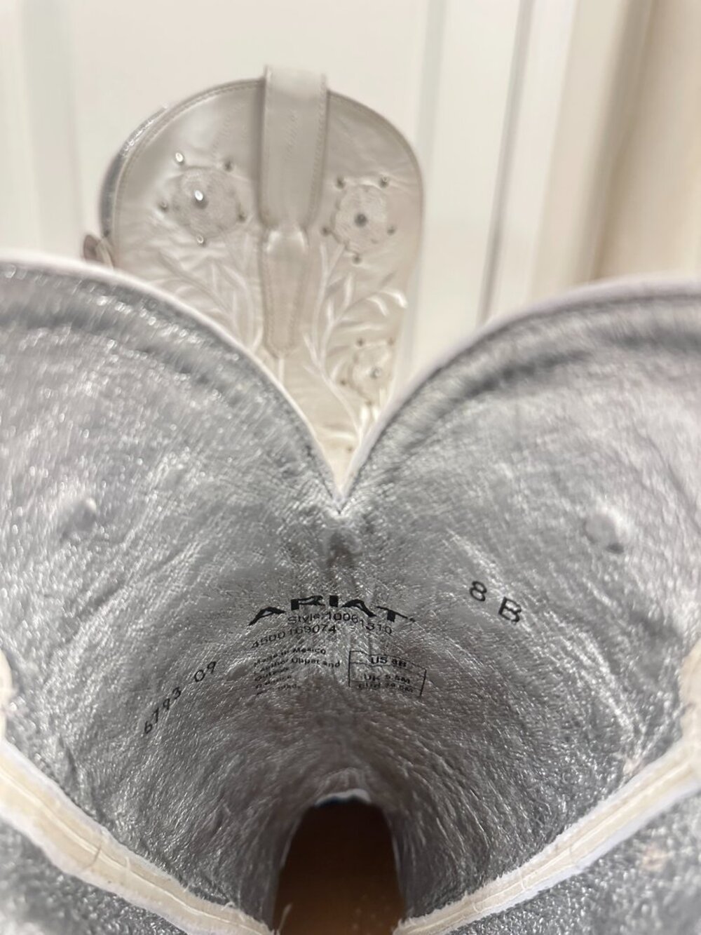 ARIAT Romance Western Boot in Pearly White Size US 8 NWT - Picture 7 of 8